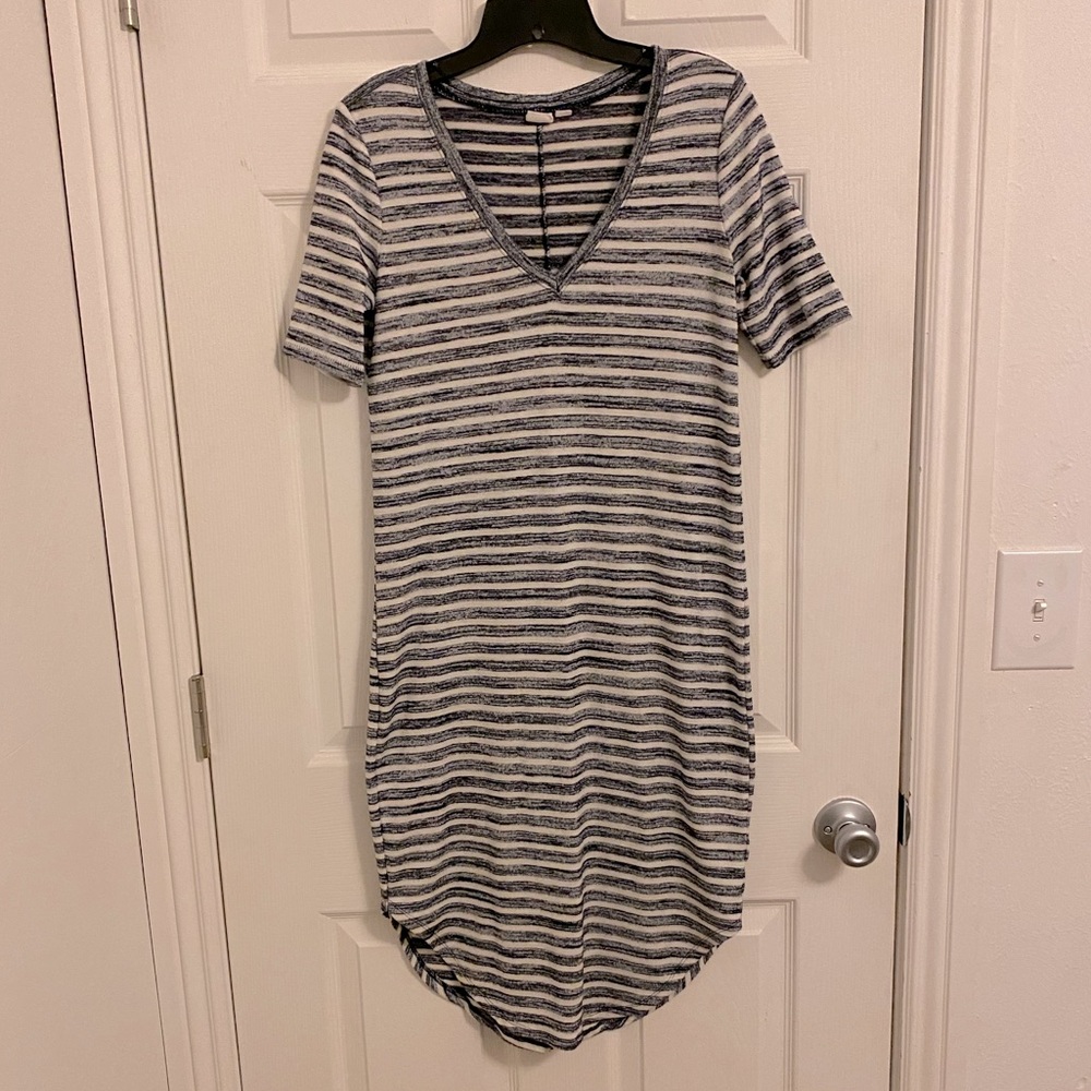 2/$10 GAP t-shirt dress